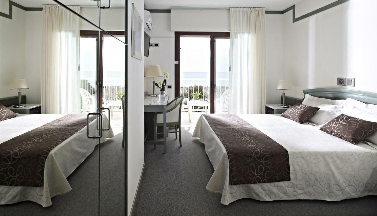 Hotel Atlantic Lignano Sabbiadoro Zewnętrze zdjęcie